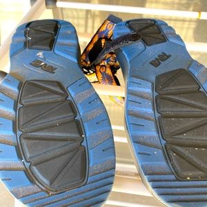Teva women sandals barely used
